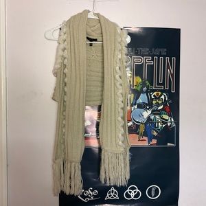 NWT Jessica Simpson shawl